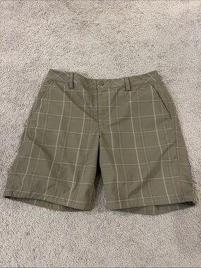Under Armour Men's Olive Plaid Flat-Front Shorts